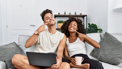 Perfekte Zähne online – und plötzlich zweifelt man am eigenen Lächeln