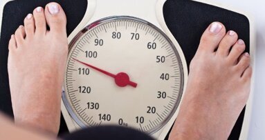 科学家发现体重问题和牙齿脱落之间的联系