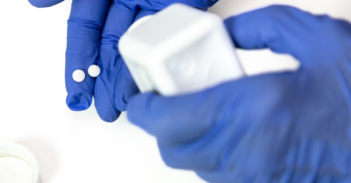 US dental opioid prescribing declines but remains highest globally