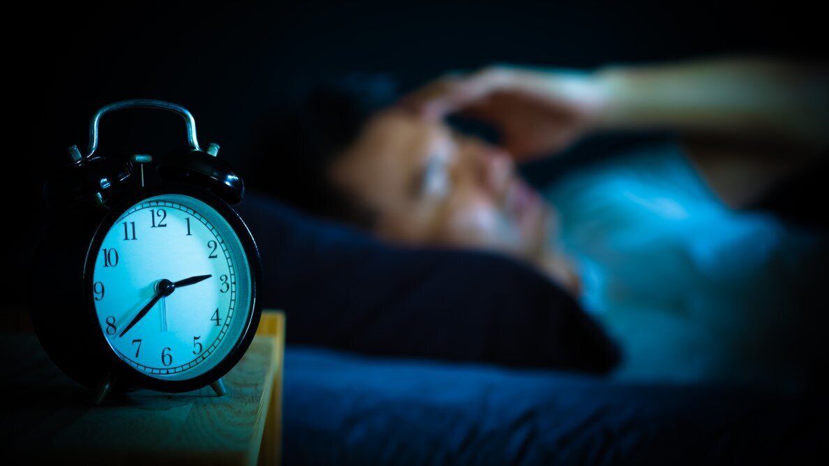 Ślady niedoboru snu utrzymują się nawet 7 dni