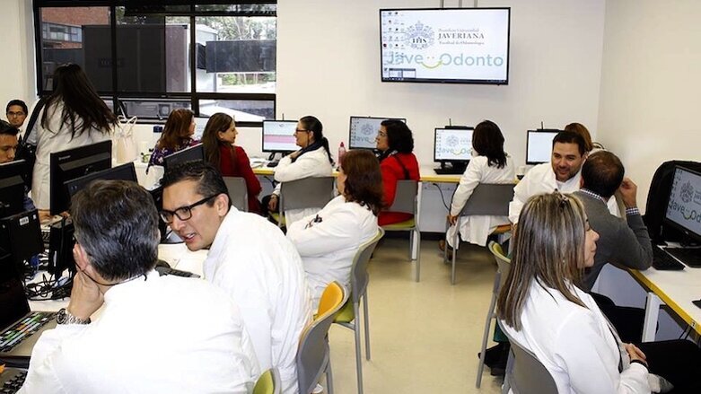 La Universidad Javeriana instala el sistema SMILE