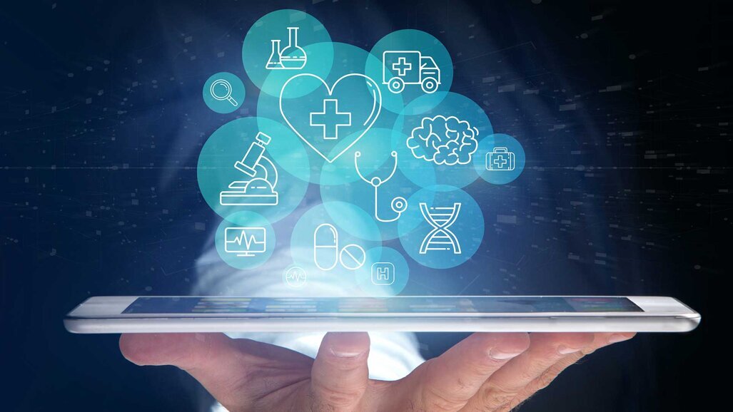 Weiterentwicklung des elektronischen Patientendossiers in zwei Schritten