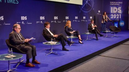 Conferência de imprensa da IDS— data para setembro finalmente confirmada