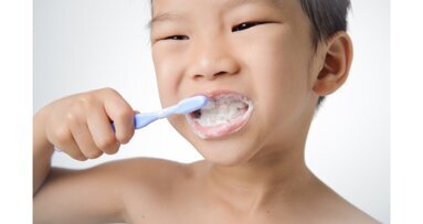 Gebrek aan toezicht bij tandenpoetsen kan leiden tot cariës