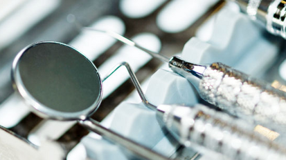 香港最大牙科诊所现失误大批患者需进行验血检查