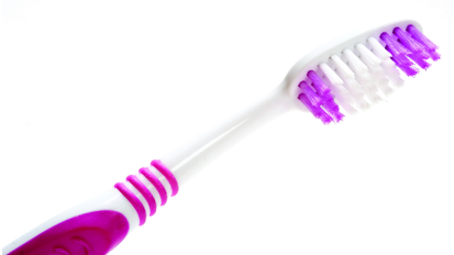 Dagli Egizi e e Babilonesi fino ad oggi.  L’evoluzione dello spazzolino da denti