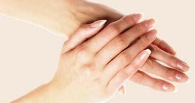 Dentyści powinni bardziej dbać o dłonie