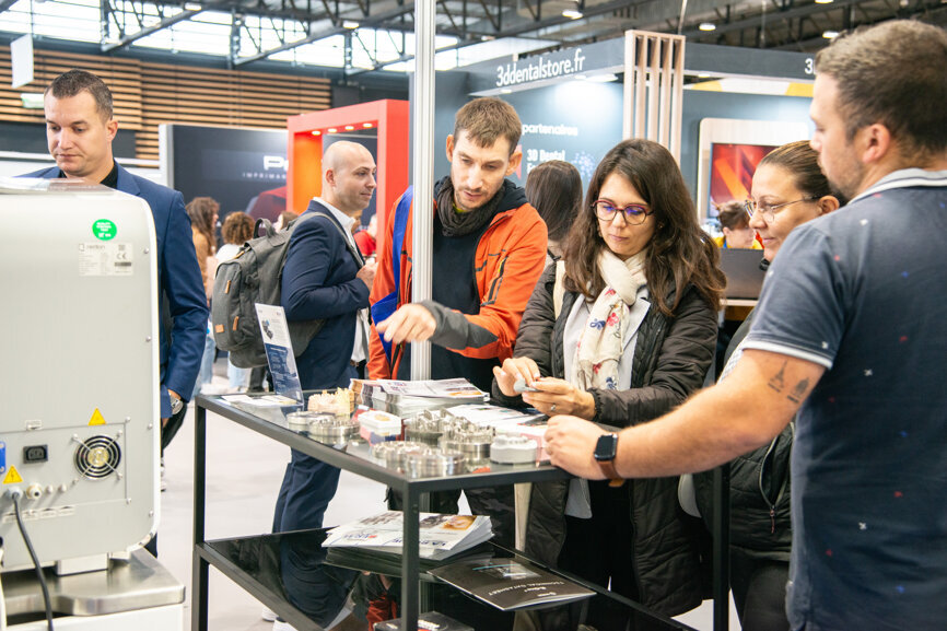 Stand de OQCAM. (Photo : Cécile Bouchayer)