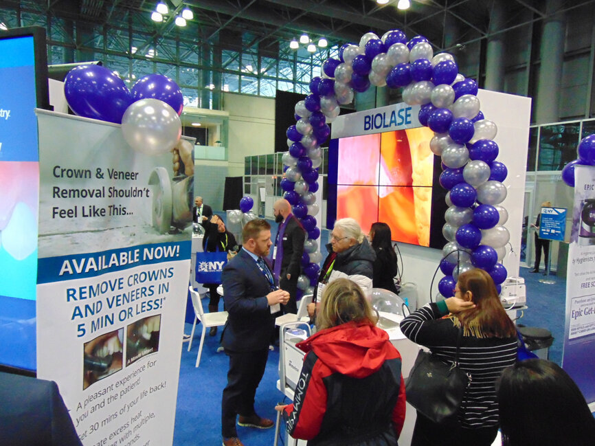 To find Biolase, just look for the balloons! (Photo: Fred Michmershuizen/DTA)