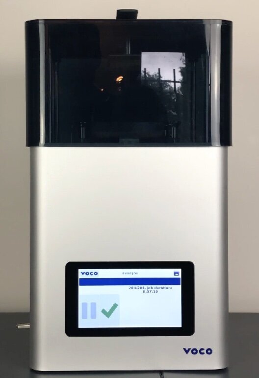 Fig. 11. Impresora 3D SolFlex 170 utilizada para obtener la arcada del paciente.