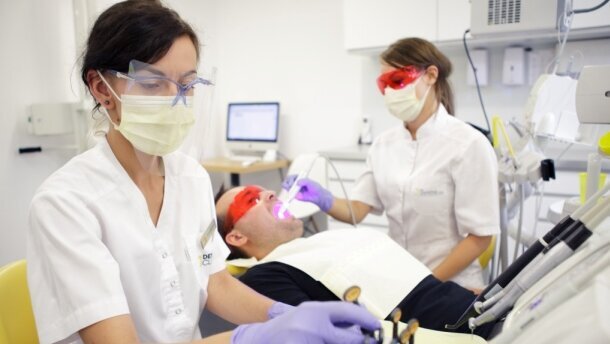 „Dental holidays” w Polsce modne wśród obcokrajowców