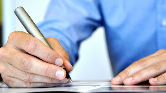 Via agli sgravi per l'apprendistato ma solo per le piccole imprese