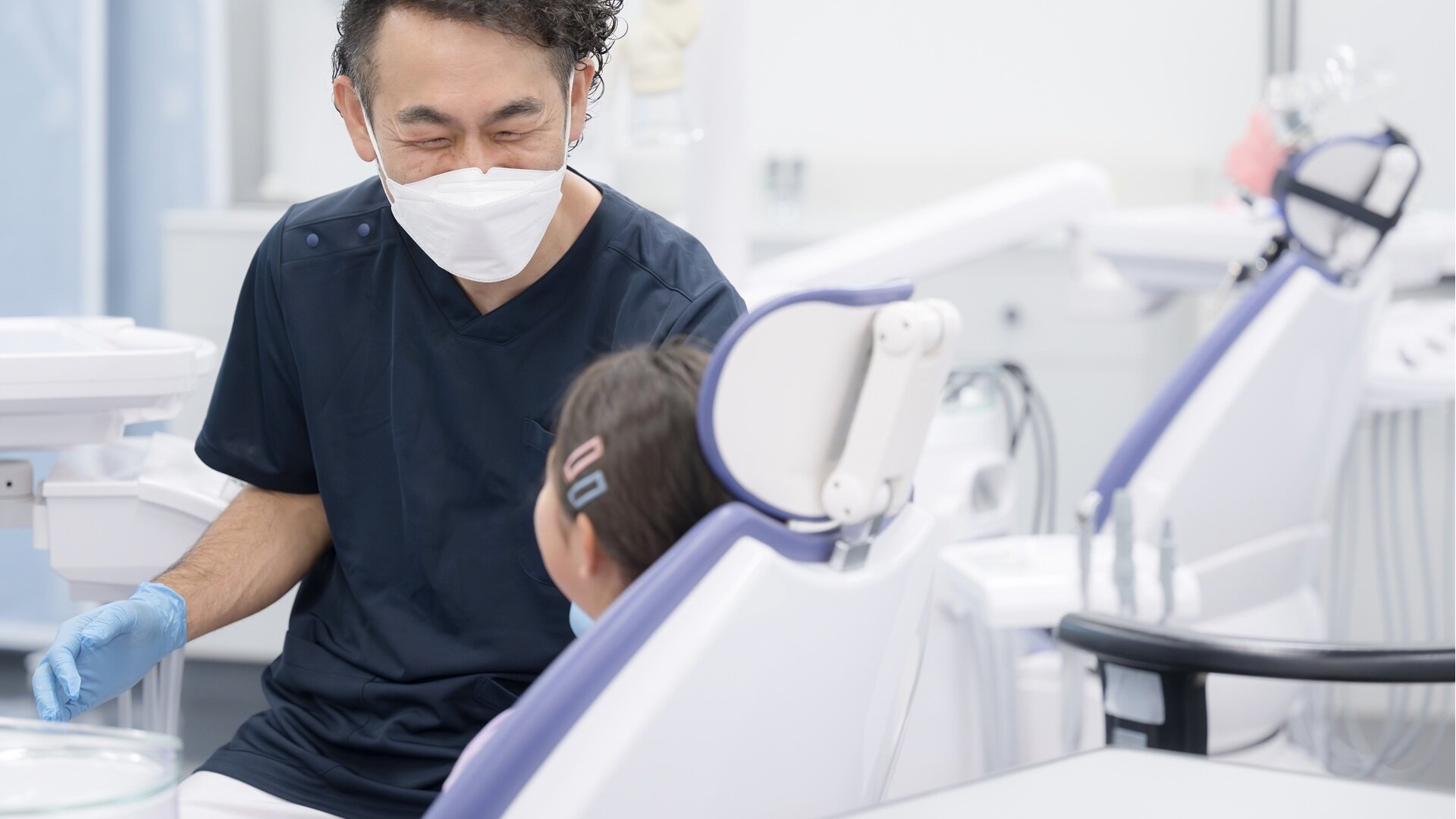 Management of maxillary transverse deficiency in children using a newly designed arch conformer