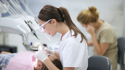 Virtual reality haptics enhance preclinical endodontic training