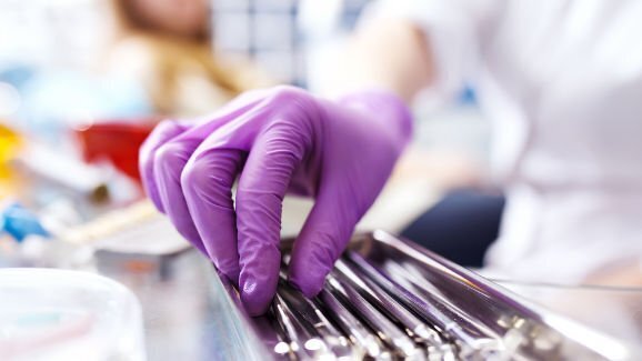 Hong Kong e Singapura enfrentando a piora na escassez de dentista