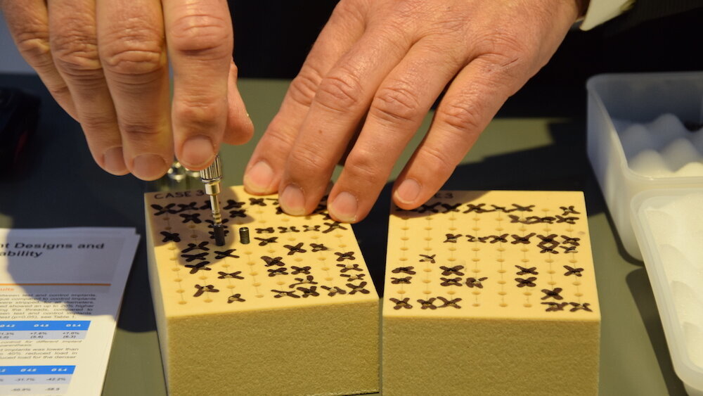 Dentsply Sirona presents updated implant system at EAO 2019