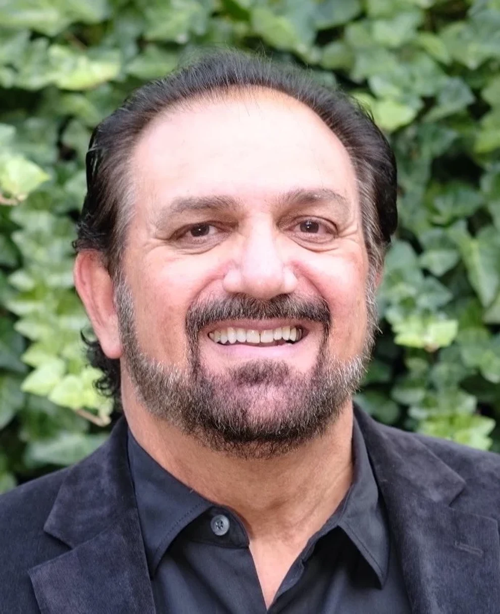 Według dr Viviano, wielu dentystów nie czuje się przygotowanych do rozmowy z pacjentkami na temat menopauzy, co podkreśla potrzebę lepszego kształcenia zespołów stomatologicznych w tym zakresie. (Zdjęcie: dr John Viviano)