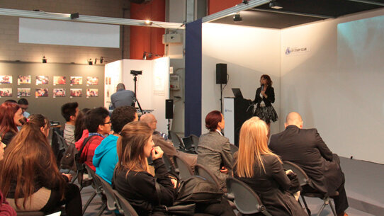 La perimplantite non chirurgica, panoramica in inglese e italiano di Marisa Roncati