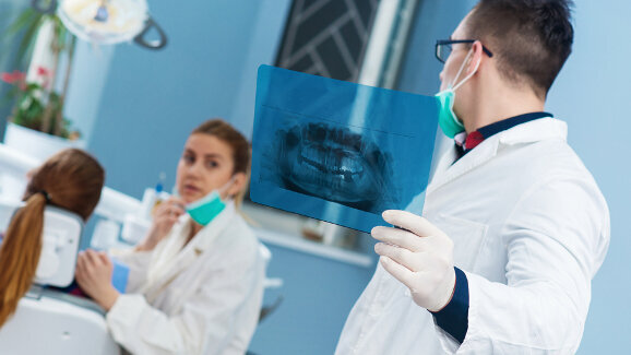 Treatment coordinator: The bridge to case acceptance