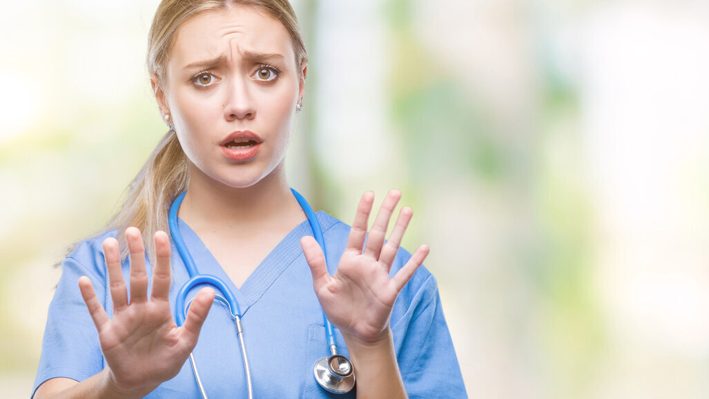 Gewalt in der Zahnarztpraxis: Jede zweite Zahnärztin in Brasilien betroffen