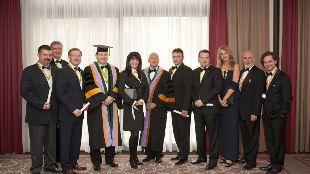 Priznanje profesorima Stomatološkog fakulteta u Beogradu