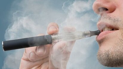 Ook e-sigaret schadelijk voor mondgezondheid