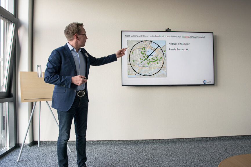 Dr. Bernd Hartmann, Geschäftsführender Gesellschafter ieQ-health GmbH & Co. KG, sprach über das Thema „Werbung in Internet und Social Media“.