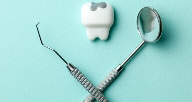 Column Reinier van de Vrie: Van haakje en spiegeltje