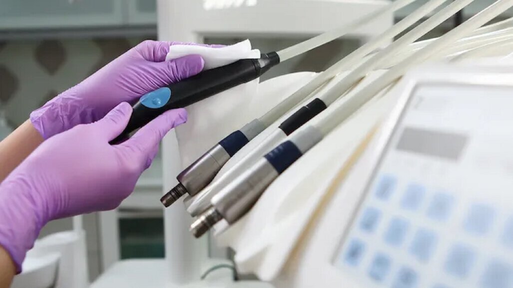 Vysinol – neues, alkoholfreies Desinfektionsmittel für Zahnarztpraxen