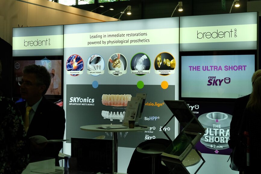 The Bredent group at EAO 2018 in Vienna. (Photograph: Timo Krause, OEMUS MEDIA)