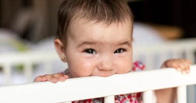 Пренаталният стрес е свързан с по-ранния пробив на зъбите