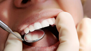 Μια νέα εξέταση για τα νοσήματα των ούλων