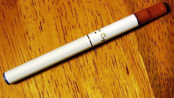 Polscy naukowcy badają szkodliwość e-papierosów