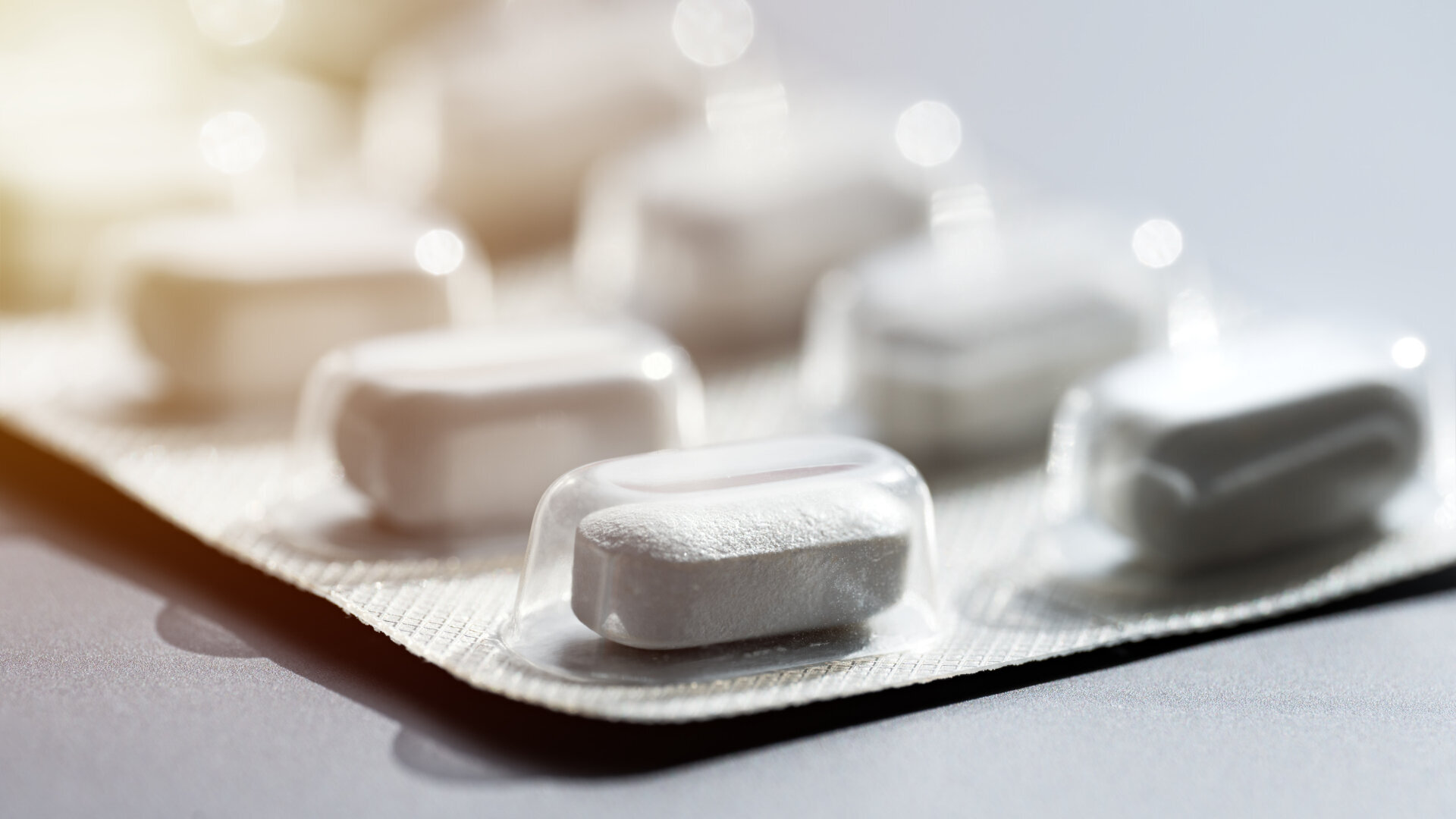 Antibiotic use in implant dentistry: A call for standardised guidelines