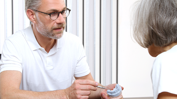 Aufklärungsgespräch vor zahnärztlichen Eingriffen