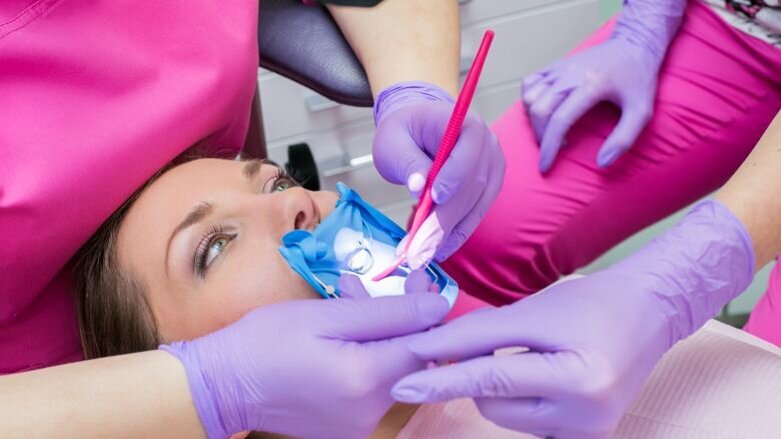 NZa geeft tips over communicatie zorg in coronatijd