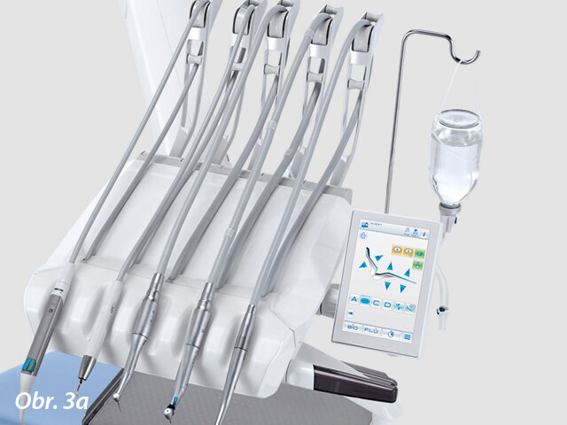 Horní, tzv. bičové, vedení nástrojů lékaře