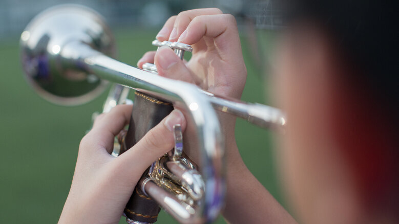 Ce confrère ne nous joue pas du pipeau!
