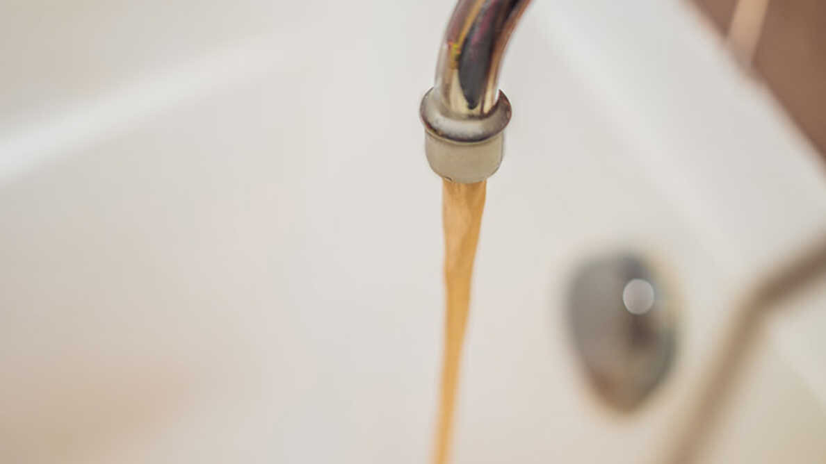 Zła jakość wody może być przyczyną wysokiego spożycia słodkich napojów