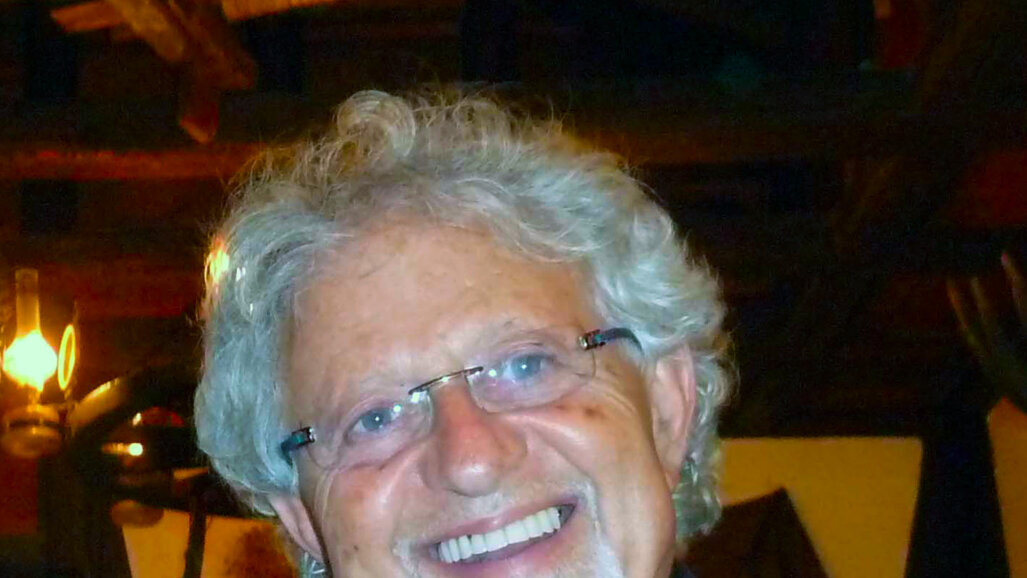 לזכרו של פרופ' אדי גרפונקל