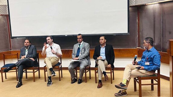 AKUH sparks new debate on future paths for young dentists