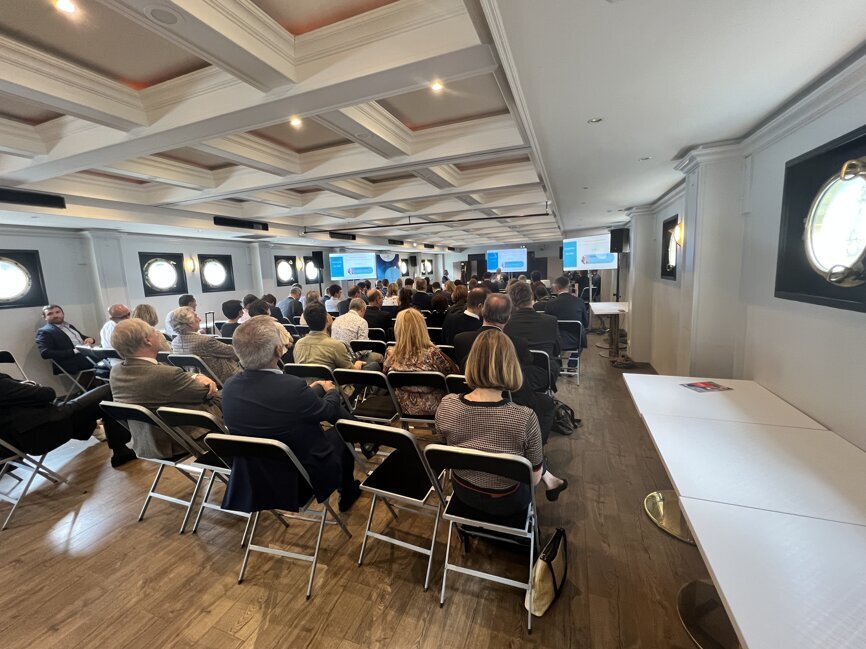 Les acteurs de l'écosystème du secteur bucco-dentaire se sont réunis le 9 juin 2022 lors de l'Assemblée Générale du COMIDENT pour assister aux tables rondes sur l'accès aux soins et la transition écologique.