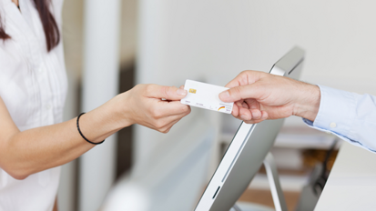 Spitzelaktion der Krankenkassen mit Ausweisen entgegenwirken