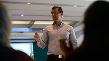 Inlays, Onlays and Oclusal Veneers Hands-On Course with Dr. Mahn in Dubai