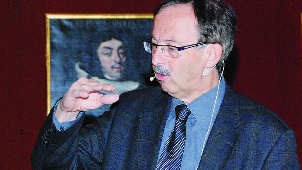 Hatte der Allosaurus fragilis Zahnerosionen?