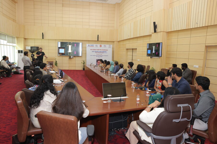 Workshop on PRF by Dr. Richard Miron at
Guru Gobind Singh Indraprastha University, East Campus
