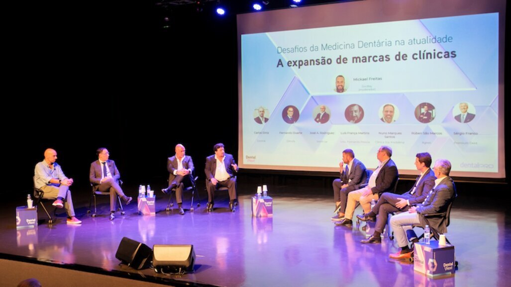 Dental/NEXT (re)uniu o setor dentário
