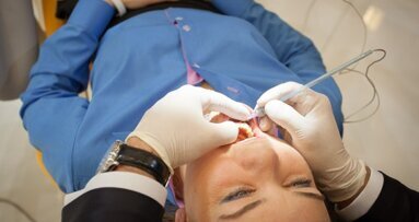 Bolesne znieczulenia to jedna z przyczyn próchnicy