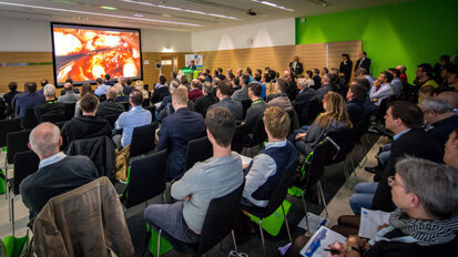 bone & tissue days: Oralchirurgische Fachwelt zu Gast bei W&H