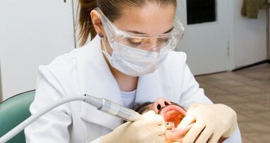 'Nieuwe’ tandarts is steeds vaker jonge vrouw